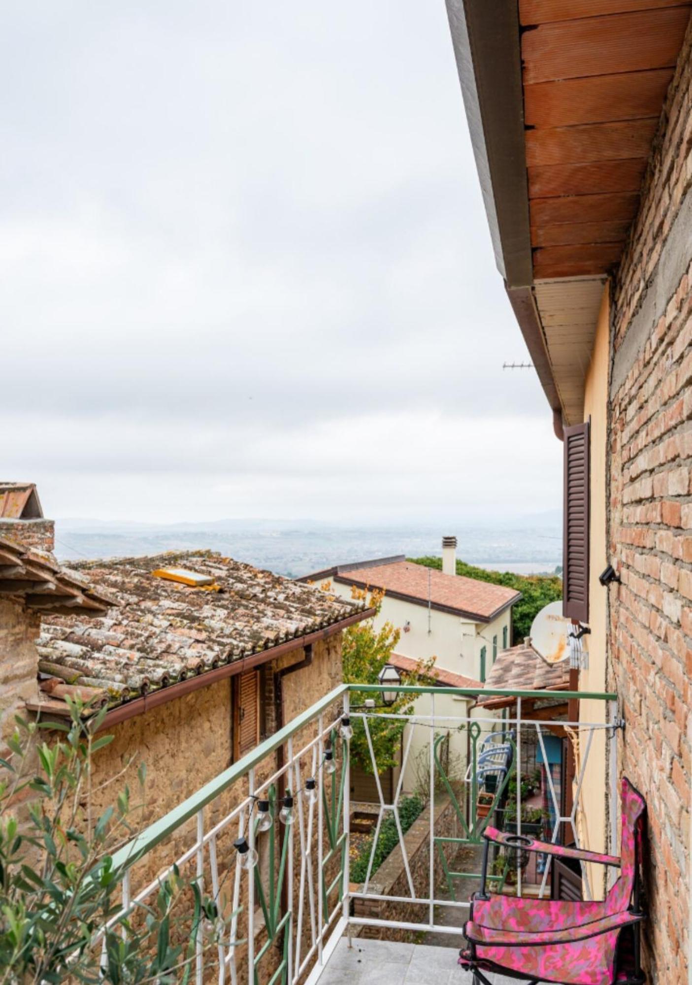 Casa Il Sole, Vicino Deruta Assisi Perugia Monte Falco Dış mekan fotoğraf